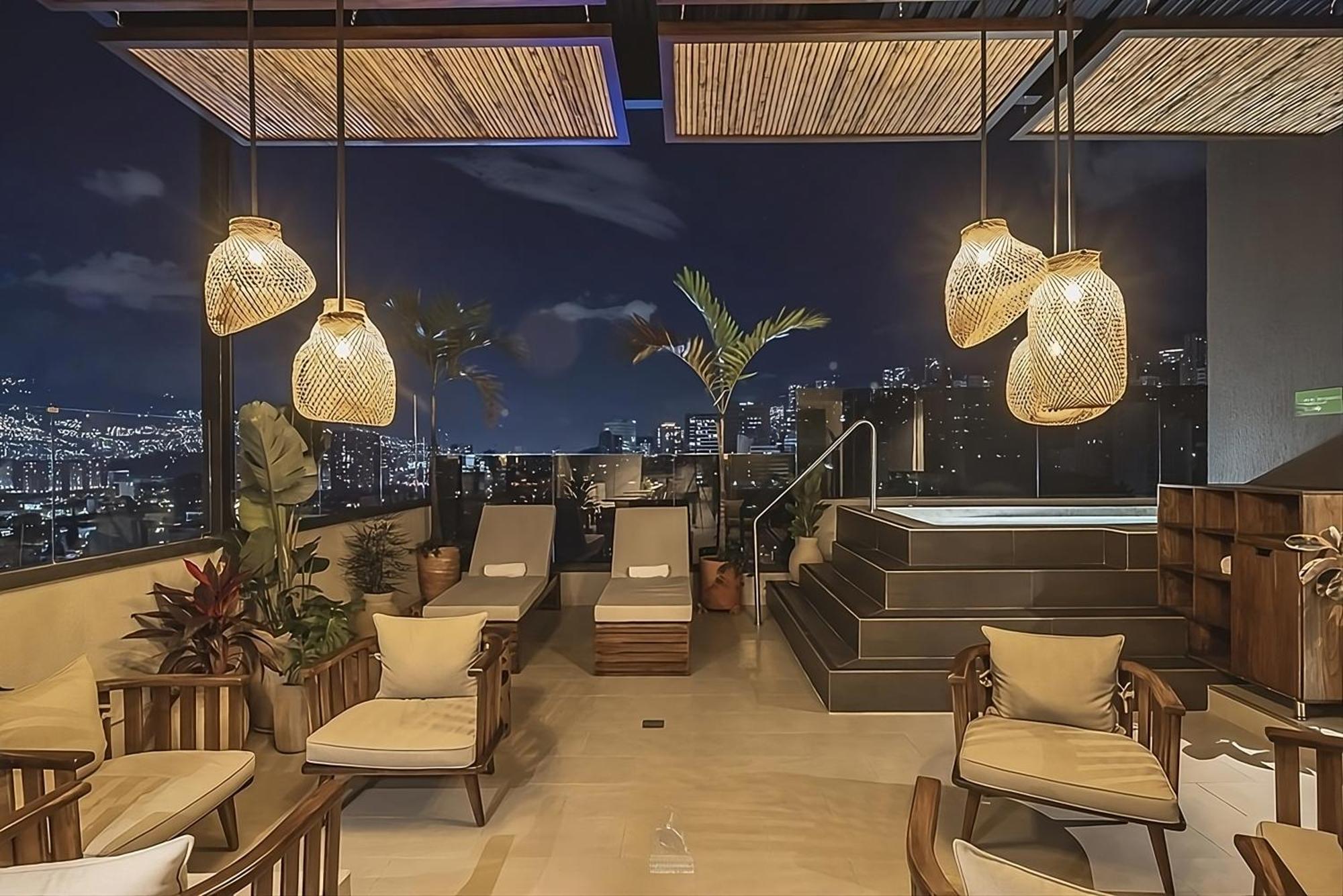 מדיין Golden Valley Hotel מראה חיצוני תמונה