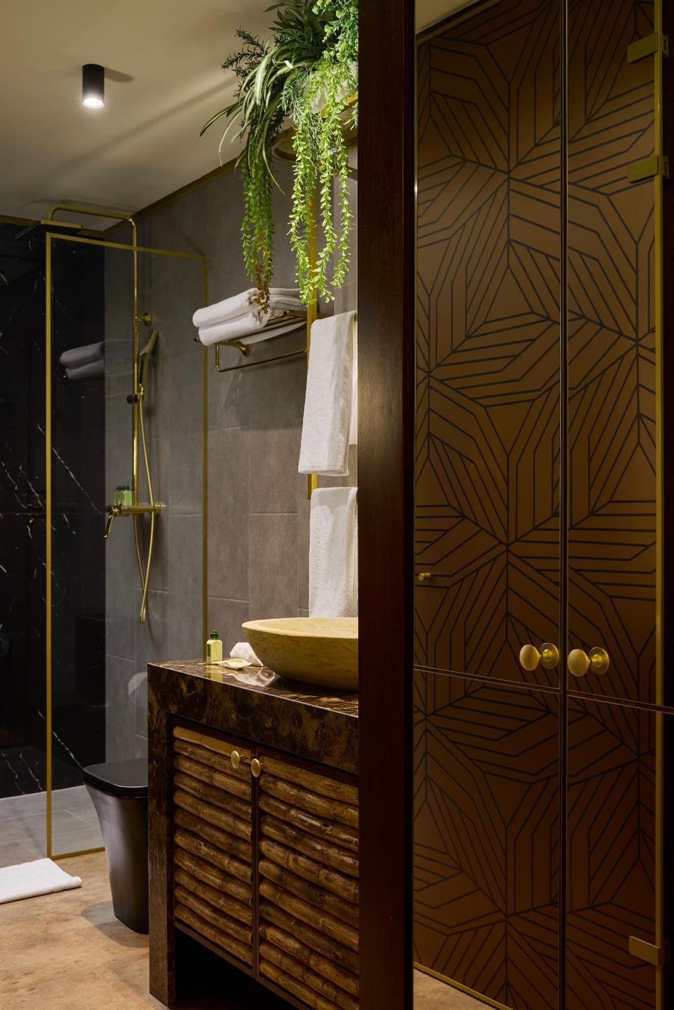 מדיין Golden Valley Hotel מראה חיצוני תמונה