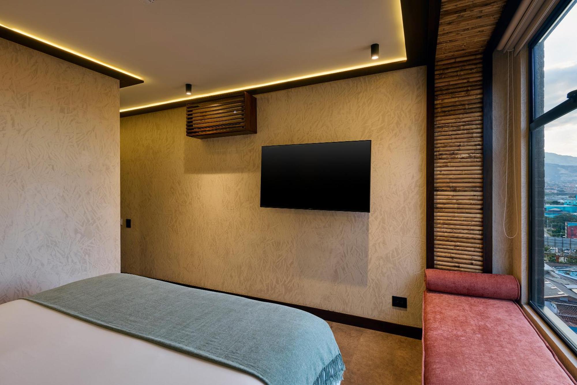 מדיין Golden Valley Hotel מראה חיצוני תמונה